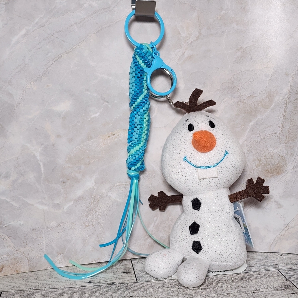 Frosted Blue Lanyard 💙 with Keychain